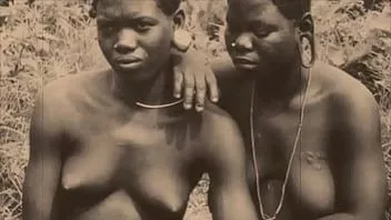 play Le divertissement de la lanterne noire présente les «femmes vintage du monde» de ma vie secrète, les confessions érotiques d'un gentleman anglais victorien
