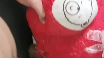 Redare Băiat adolescent solo dracului de păsărică ursuleț.