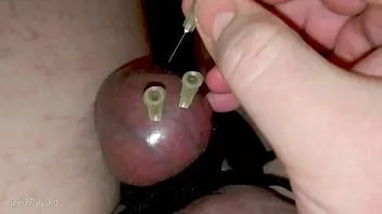 Oynat Testis şişkinliği aşırı cbt - topta 3 iğne yalnız bdsm horoz alay