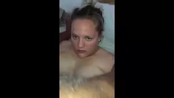 play Sofie adolescente dinamarquesa descobre que gangbangs são difíceis