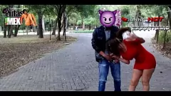 play लैटिना मिल्फ स्लट डैना हॉट नग्न हो जाती है और सार्वजनिक रूप से अजनबी का लंड चूसती है