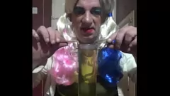 play Бисексуальный CrossDresser доходит до бизнеса - реальное любительское видео