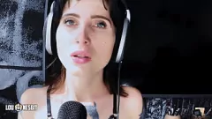 Reproducir ASMR Femdom Femdom Adventure con Lou Nesbit y Lia Louise