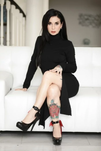 Pornstar Joanna Angel